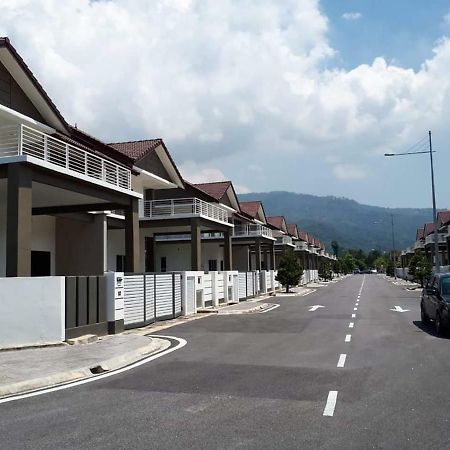 Greenville Homestay Balik Pulau Esterno foto
